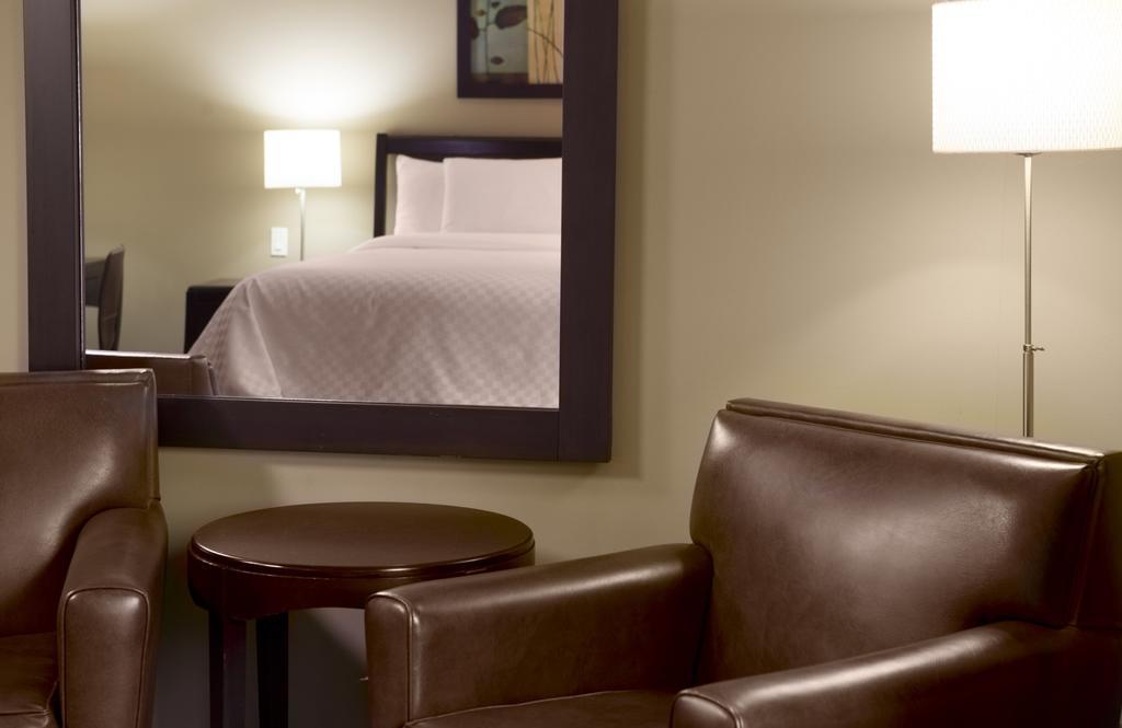Hotel Le Rivage Rosemère 객실 사진
